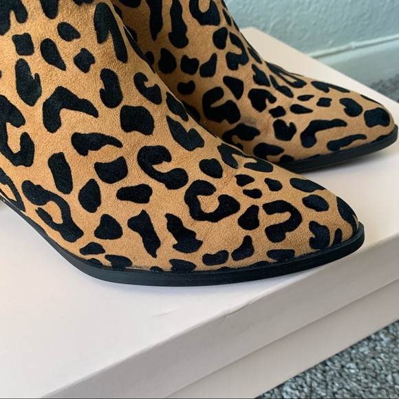 🌻Free w/ $15 Puchase 🖤 Chinese Laundry Leopard Print Booties 🐆 - Picture 7 of 10
